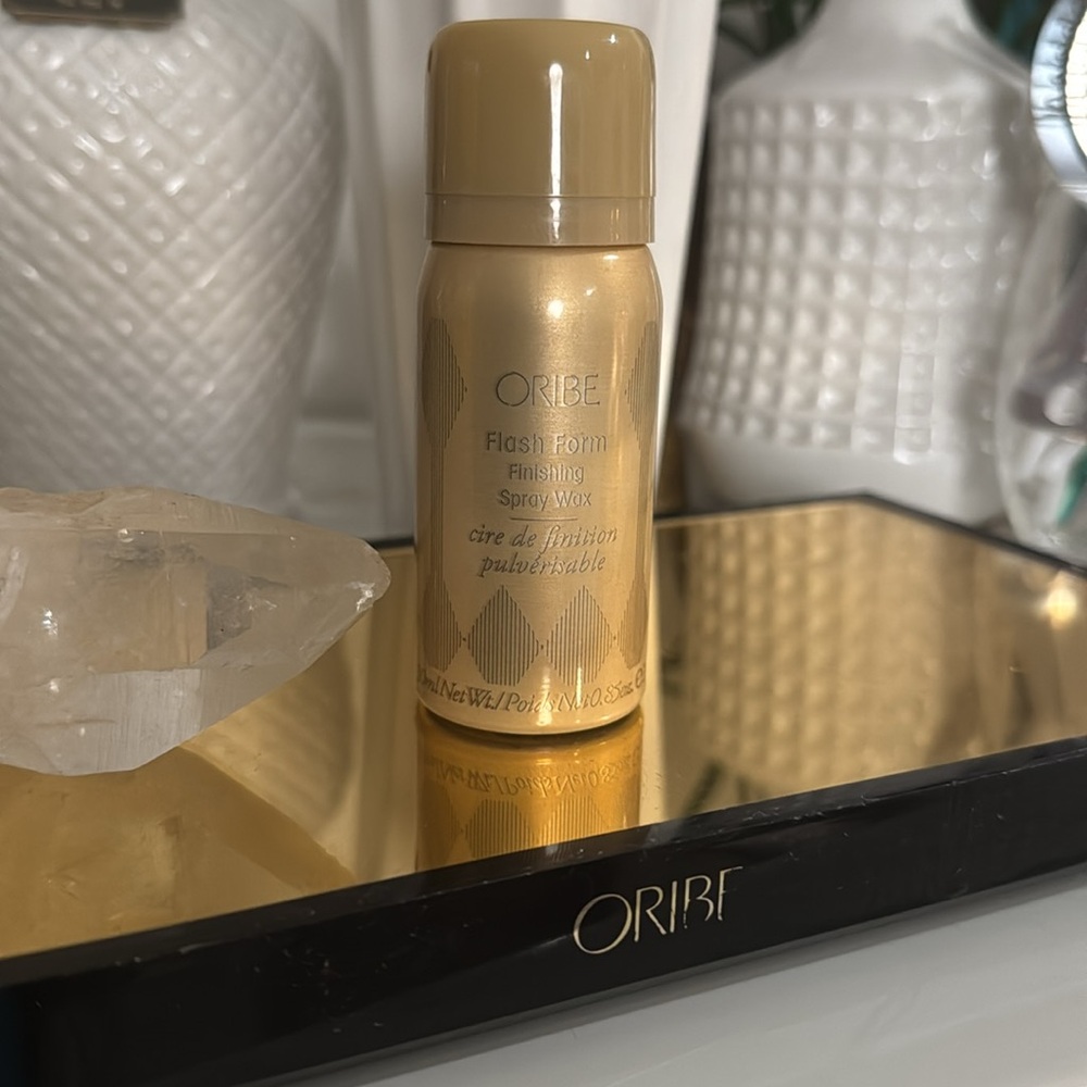 Oribe Flash form Finishing spray wax